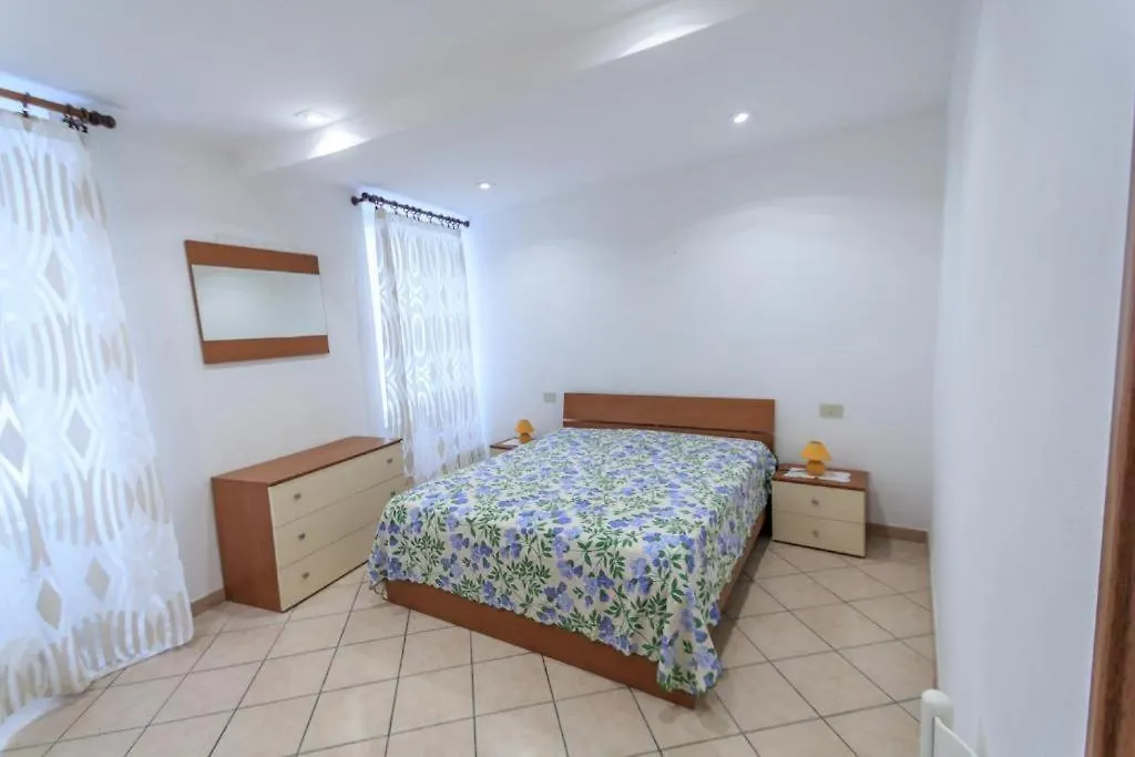 Bilocale Nel Centro Storico Al Piano Primo Apartment Varazze